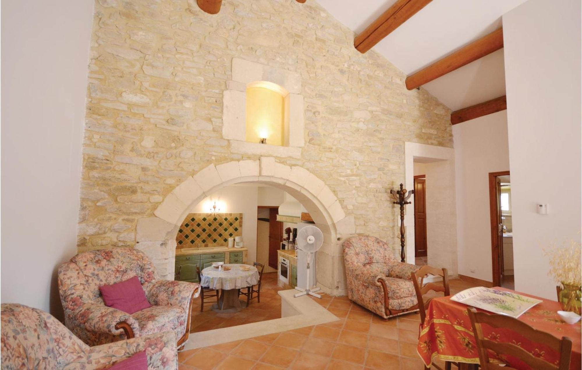 Awesome Home In Bollene With Wifi Luaran gambar