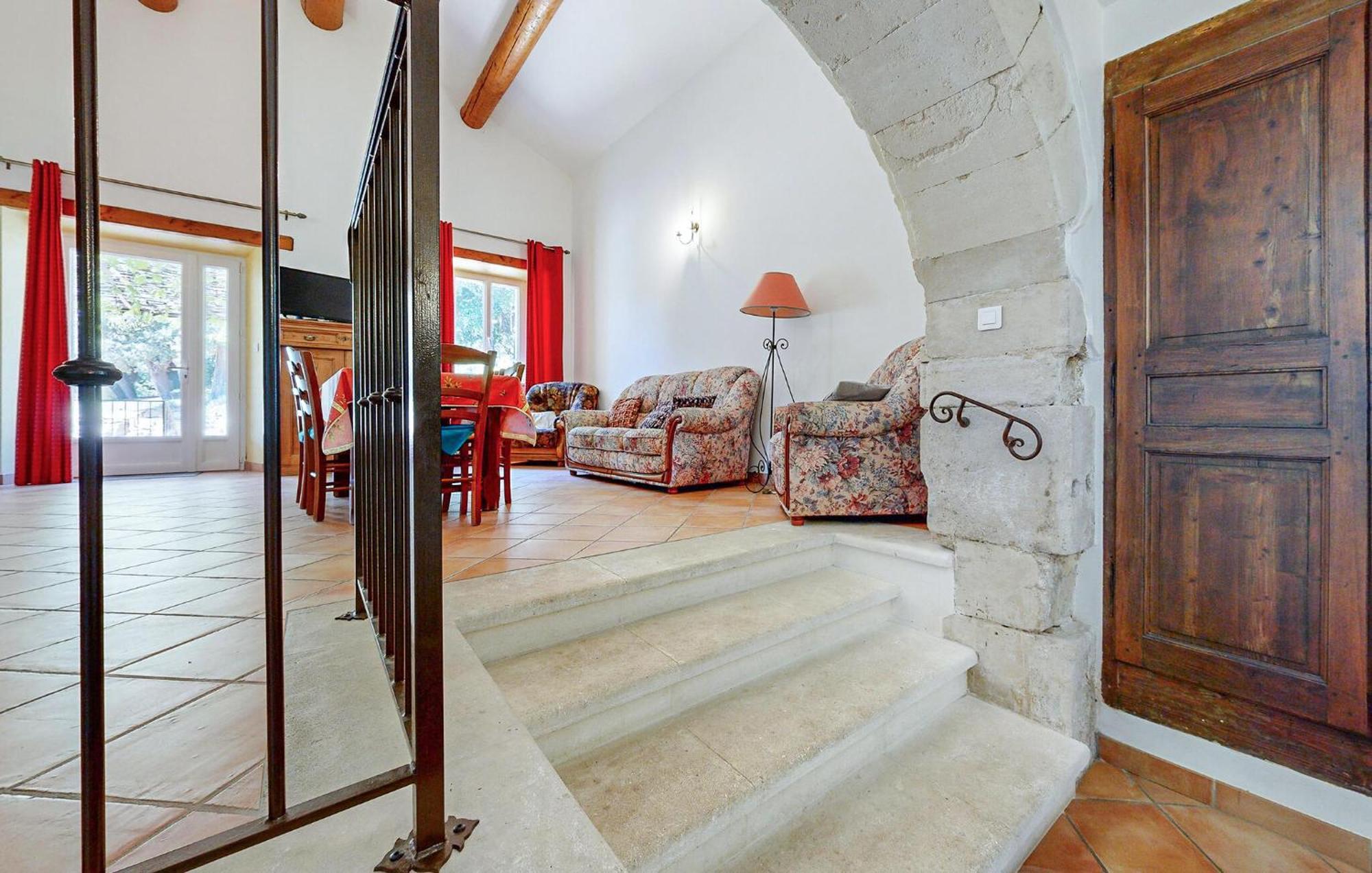 Awesome Home In Bollene With Wifi Luaran gambar